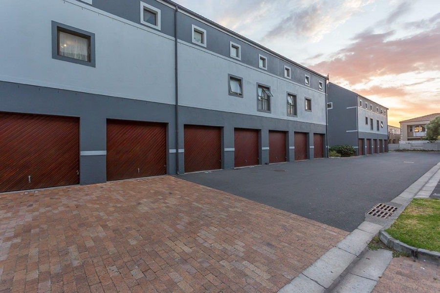 2 Bedroom Property for Sale in Parklands Western Cape